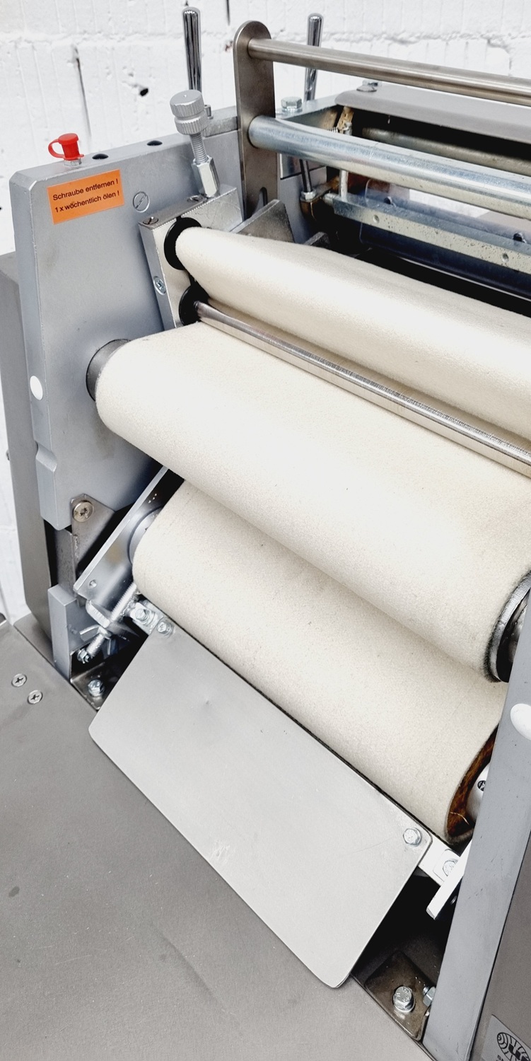 Hörnchenwickelmaschine Universum HWM 30