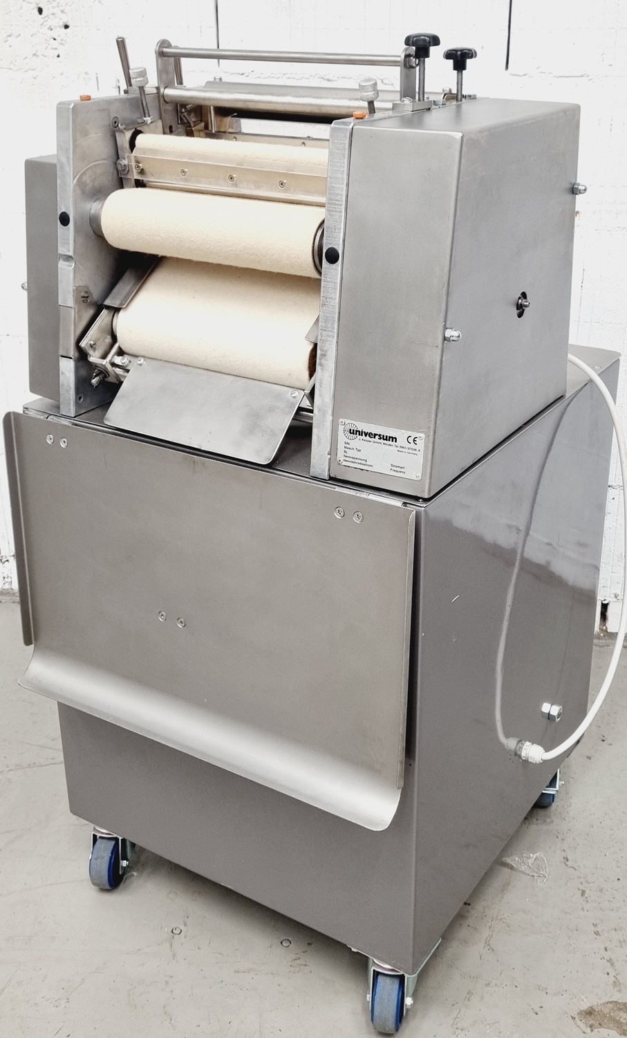 Hörnchenwickelmaschine Universum HWM 30/3