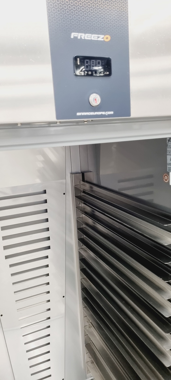 Backwarentiefkühlschrank 680 Freezo