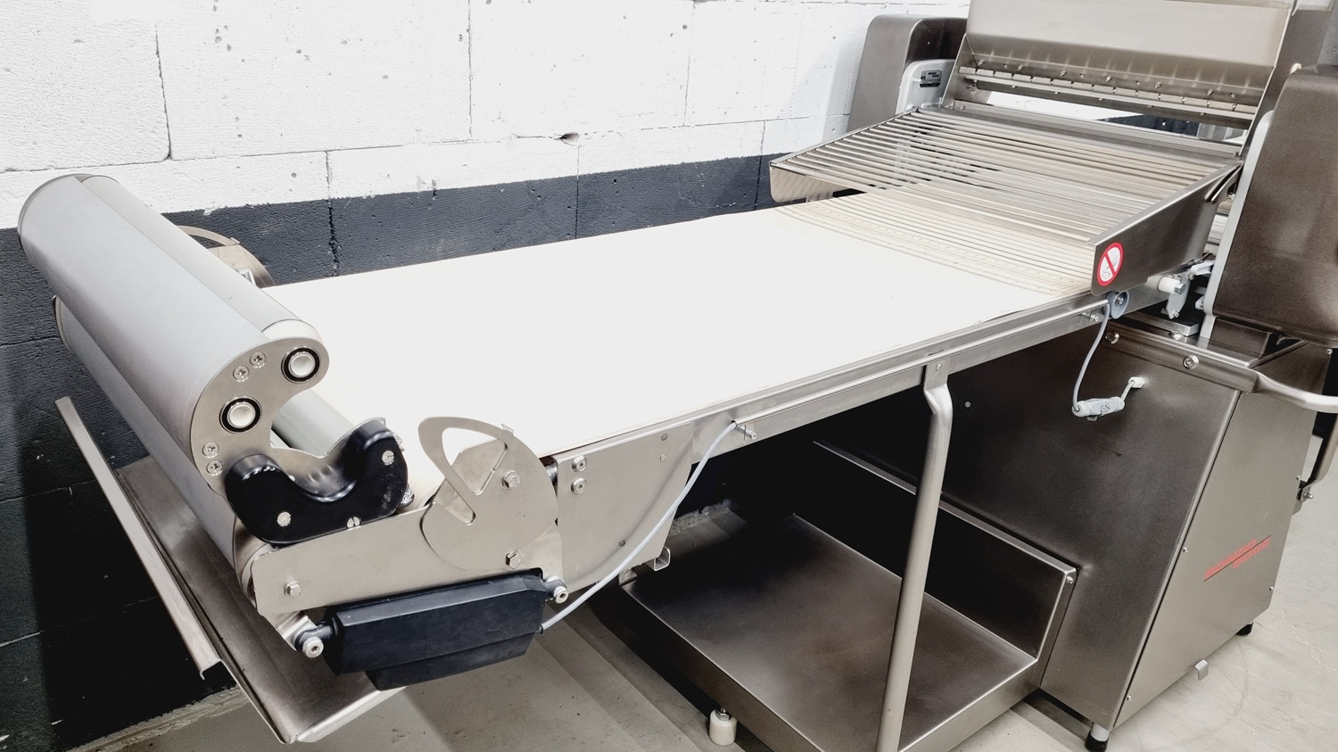 Ausrollmaschine Rondostar 3000 Ausrollmaschine Rondostar 3000