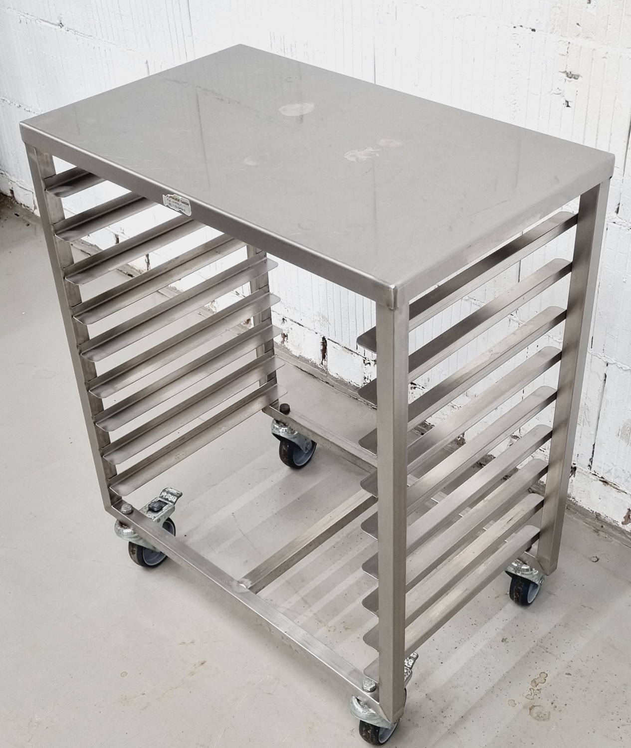 Tischwagen quer  für Bleche 60x40