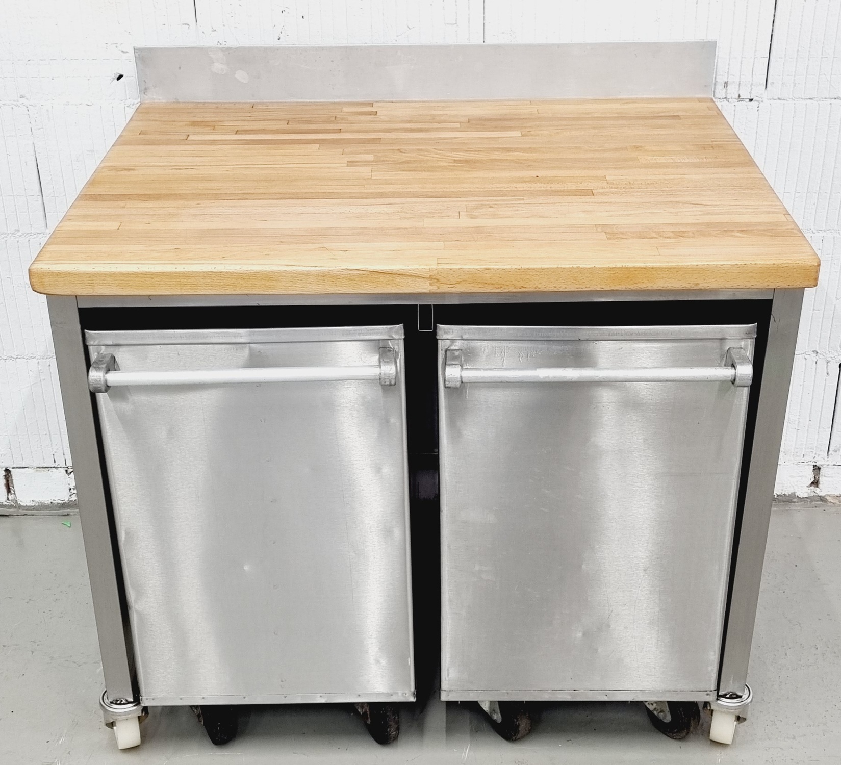 Arbeitstisch AT 1000 mit Buchenholzplatte und Mehlwagen