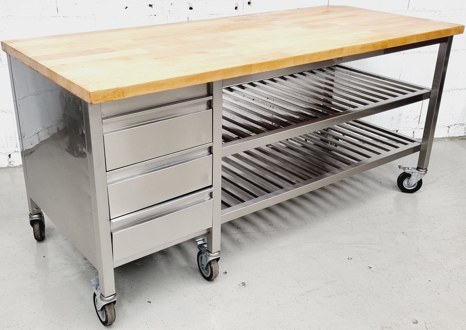 Arbeitstisch AT 2000 mit Buchenholzplatte und Schubladen