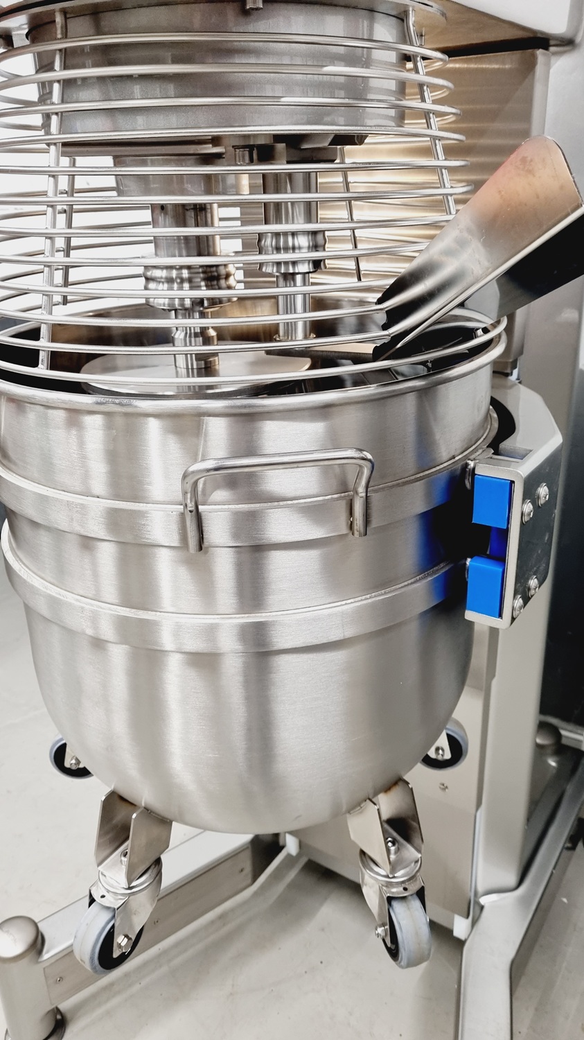 Planetenrührmaschine V-Mixer 100 L Planetenrührmaschine V-Mixer 100 L