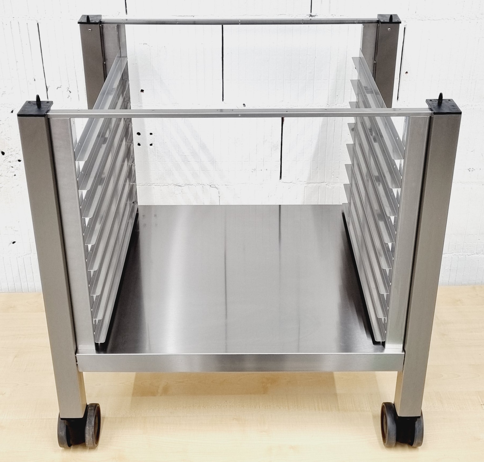 Untergestell für Unox Bakerlux fahrbar   Neu