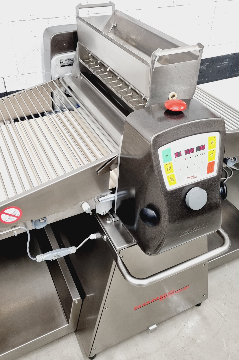 Ausrollmaschine Rondostar 3000 Ausrollmaschine Rondostar 3000