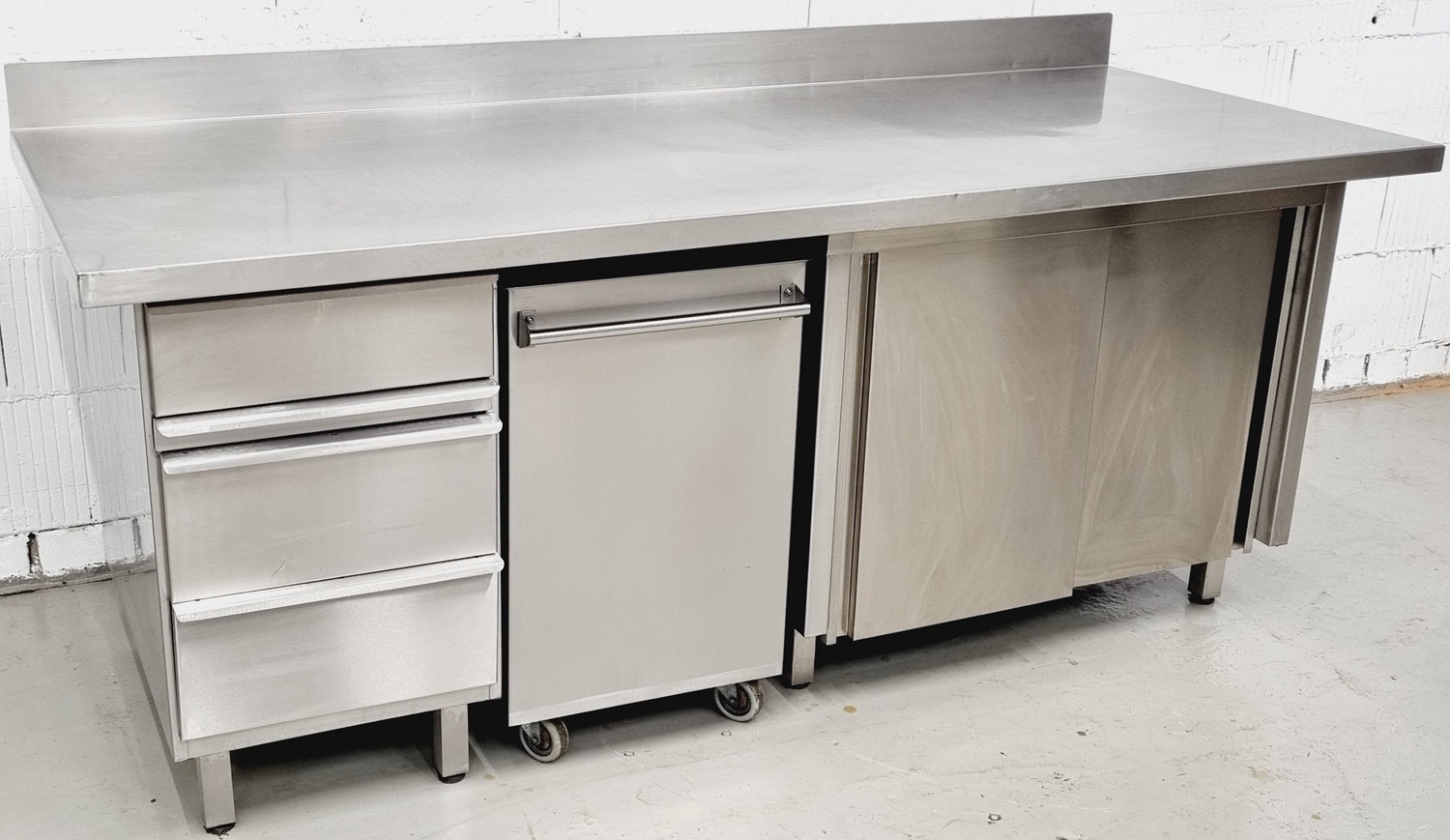 Arbeitstisch AT 2000 mit Edelstahlplatte und Schubladen