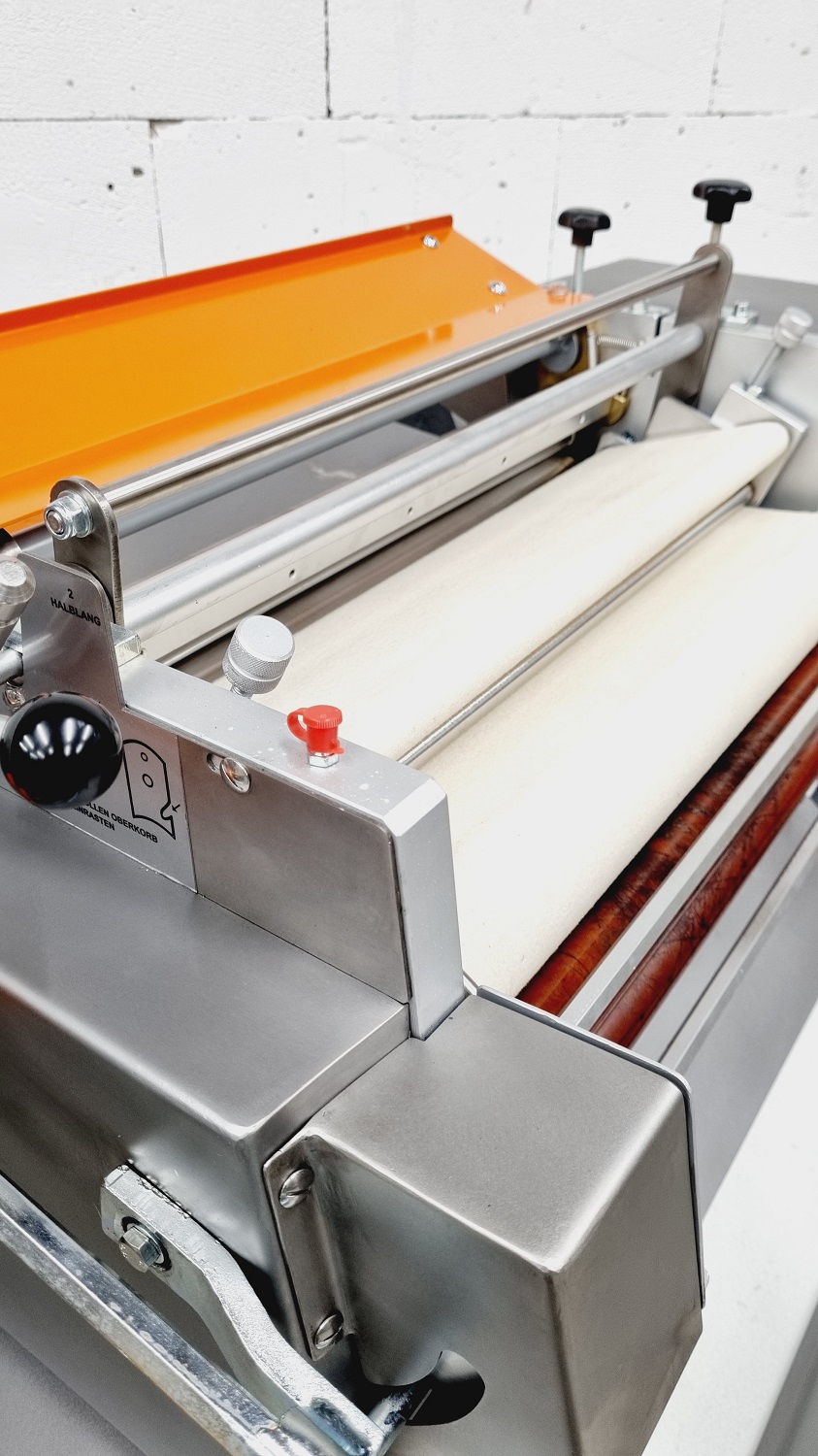 Hörnchenwickelmaschine Universum HWM 50/70 EZ