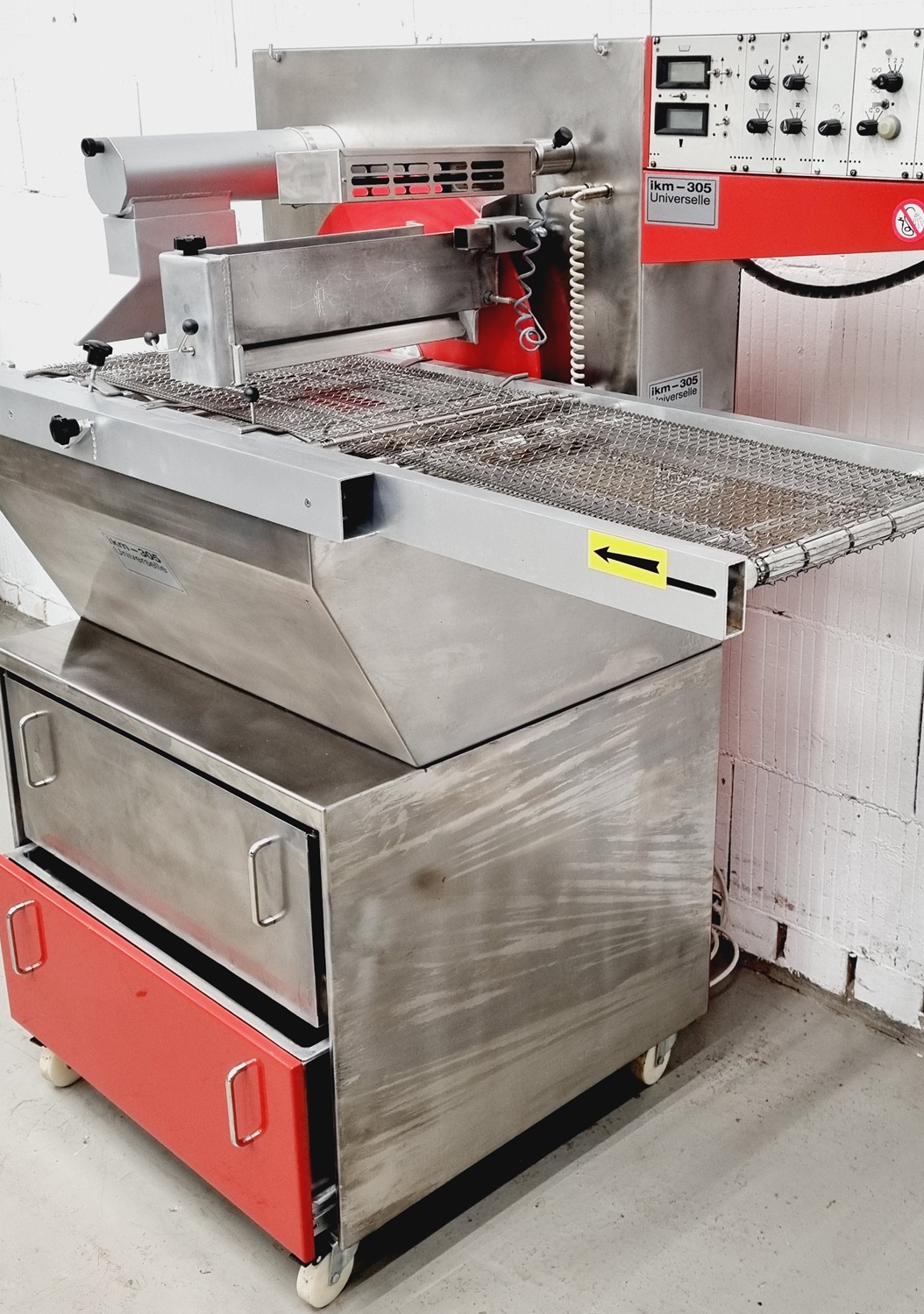 Schokoladenüberziehmaschine IKM 305 Schokoladenüberziehmaschine IKM 305
