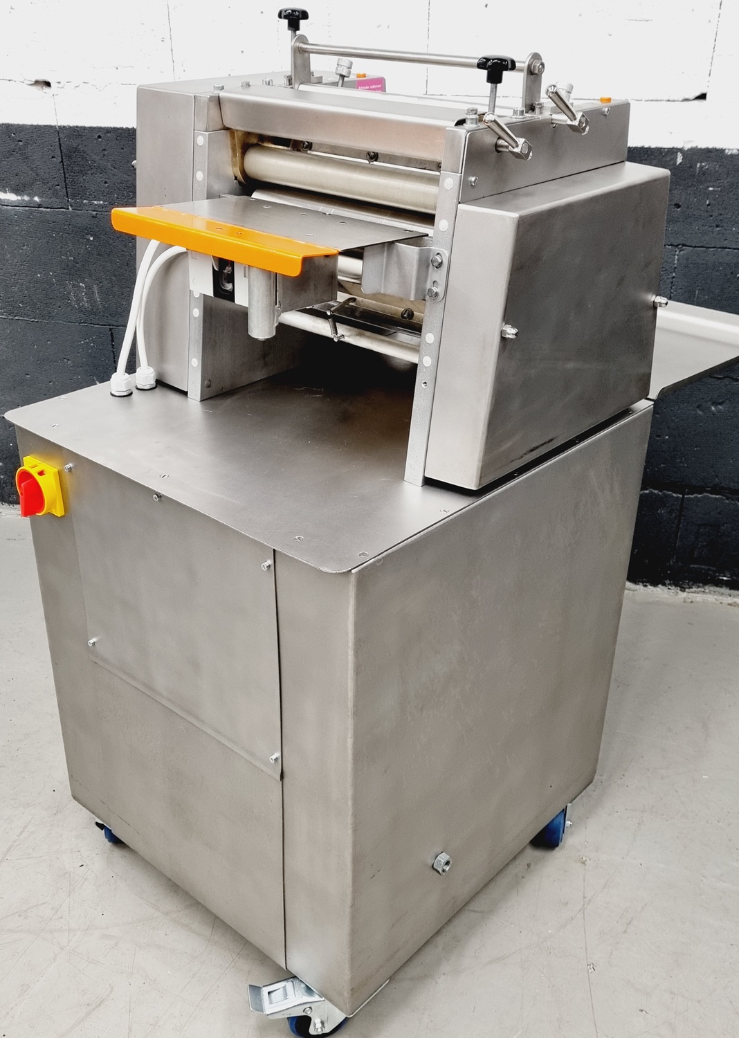 Hörnchenwickelmaschine Universum HWM 30/3