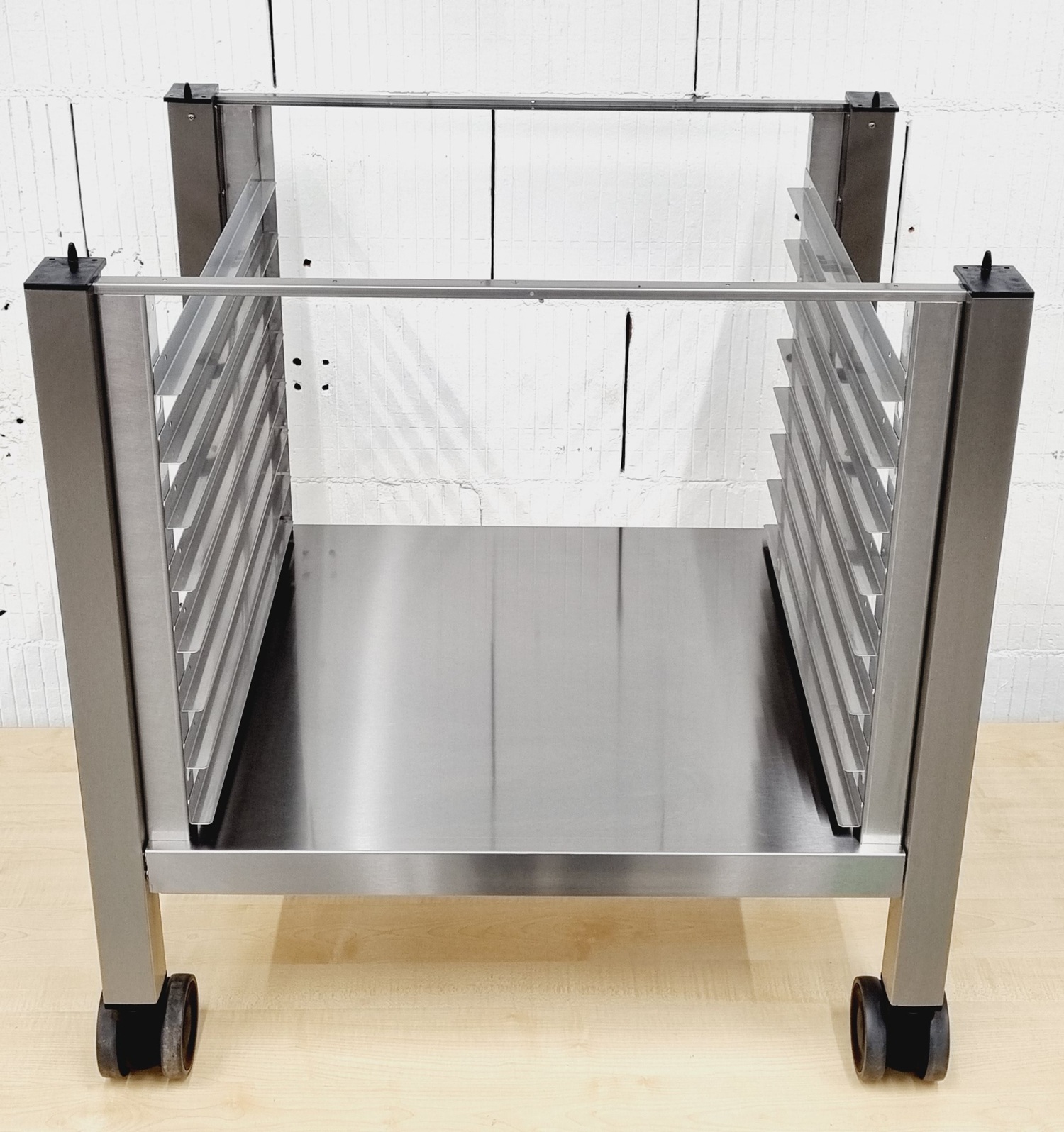 Untergestell für Unox Bakerlux fahrbar   Neu