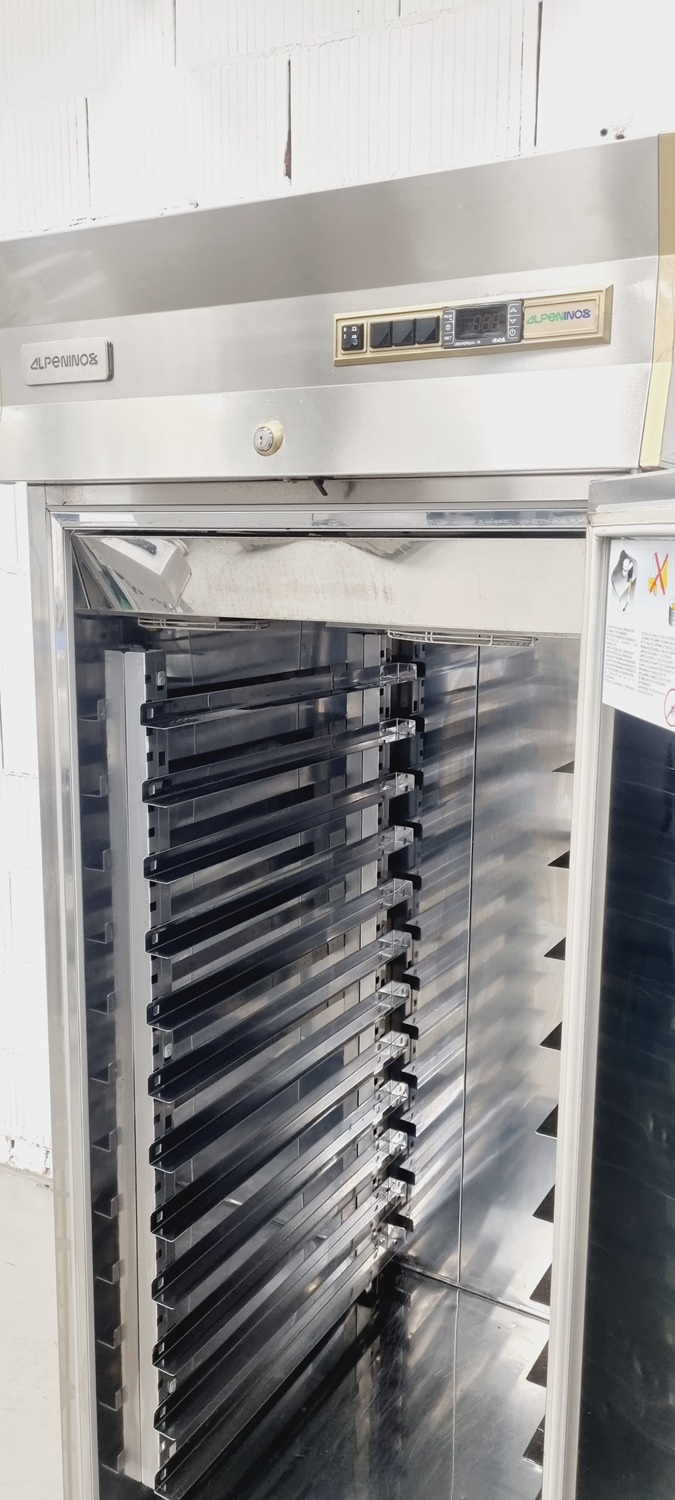 Lagerfroster Alpeninox 900