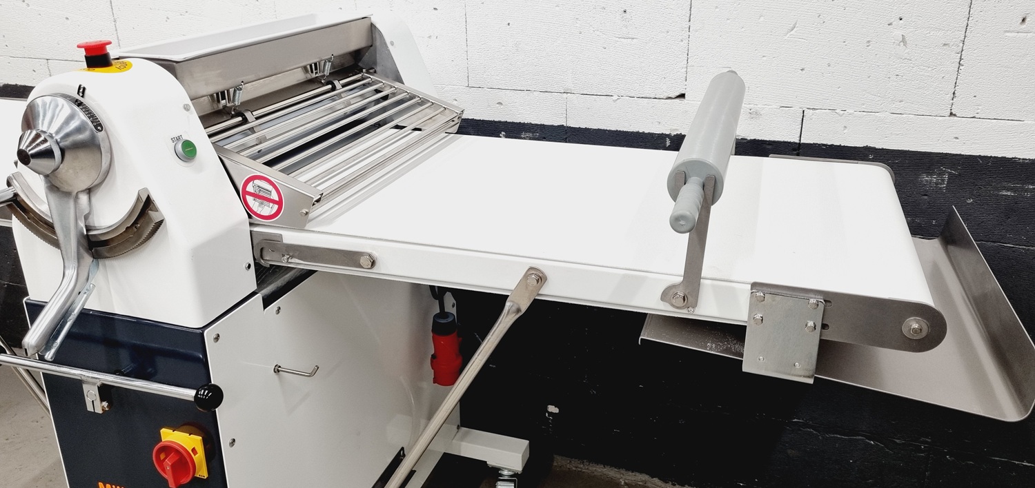 Ausrollmaschine Sinmag SM 520 F  NEU