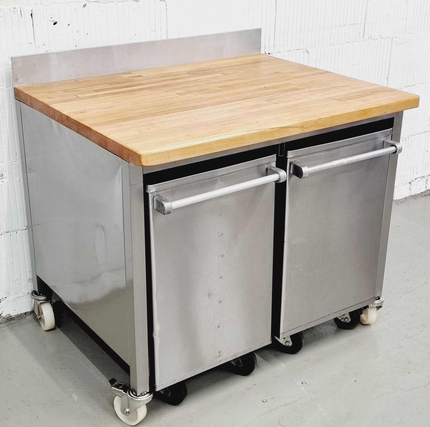 Arbeitstisch AT 1000 mit Buchenholzplatte und Mehlwagen