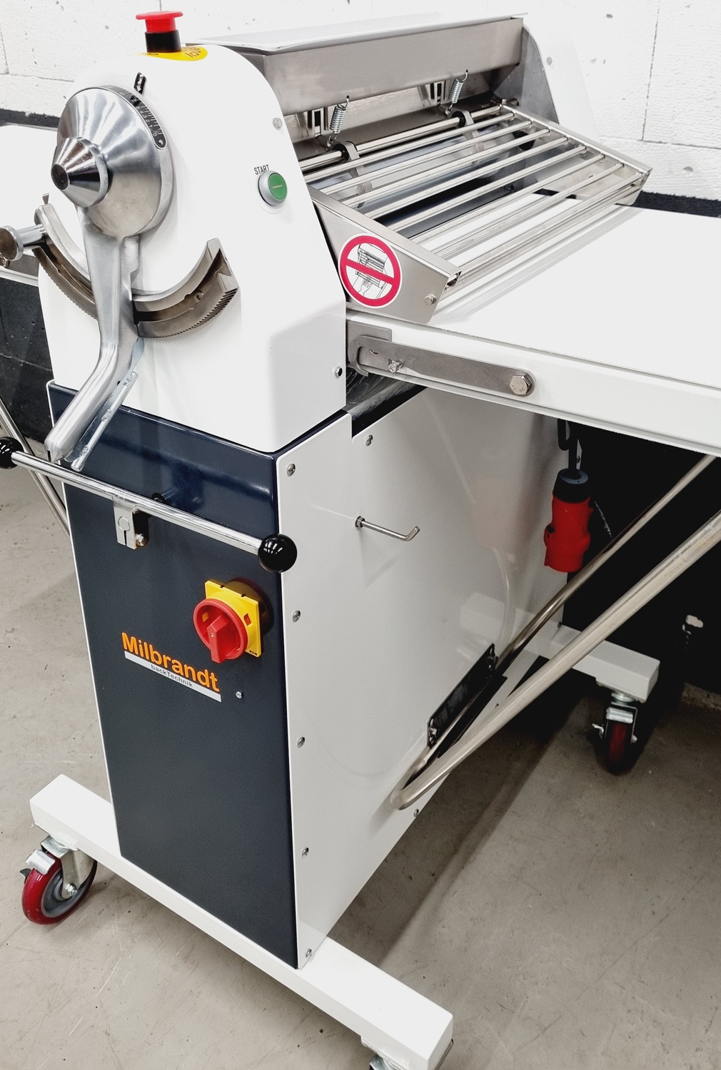Ausrollmaschine Sinmag SM 520 F NEU Ausrollmaschine Sinmag SM 520 F NEU