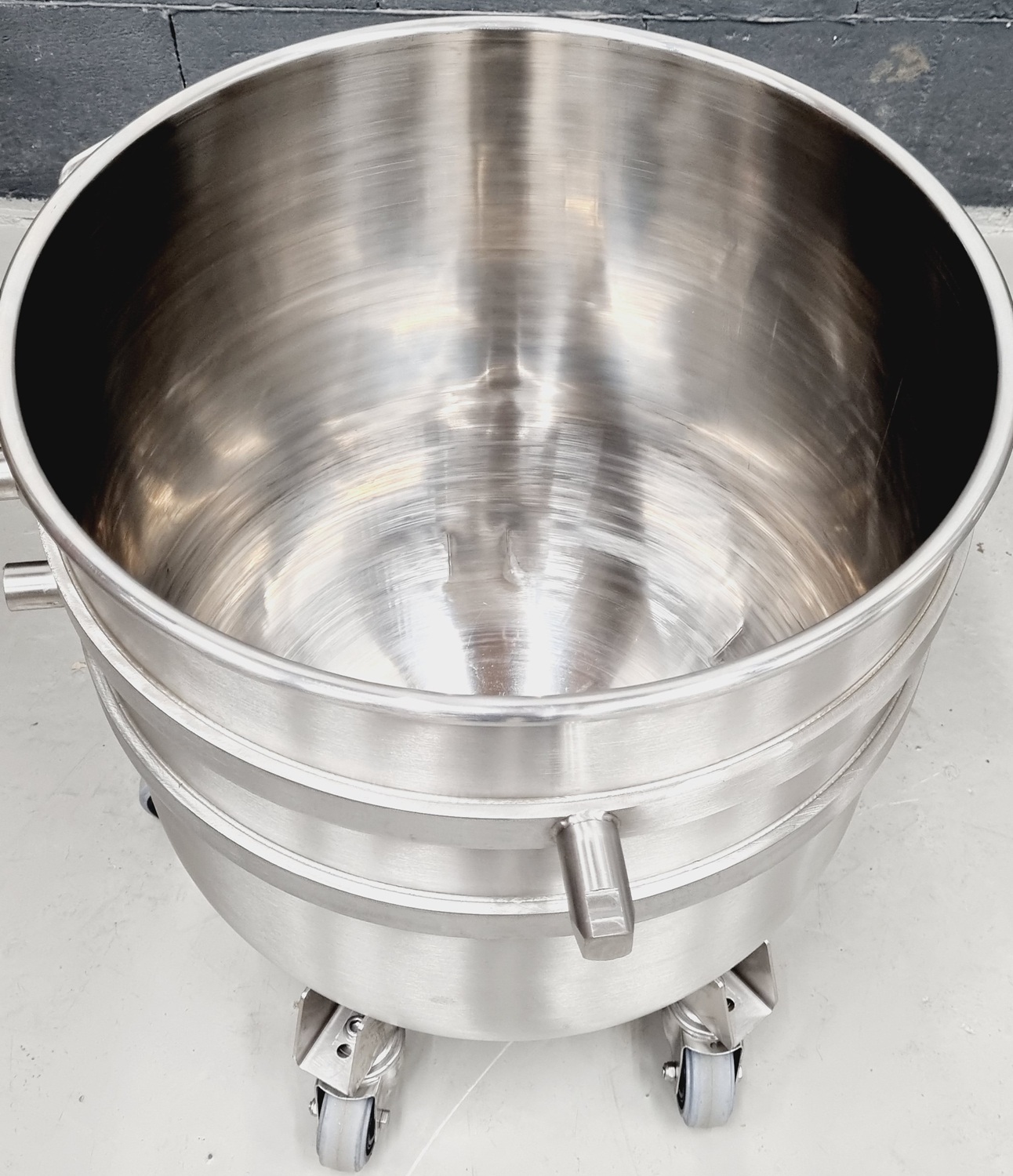Planetenrührmaschine V-Mixer 120 L Planetenrührmaschine V-Mixer 140 L