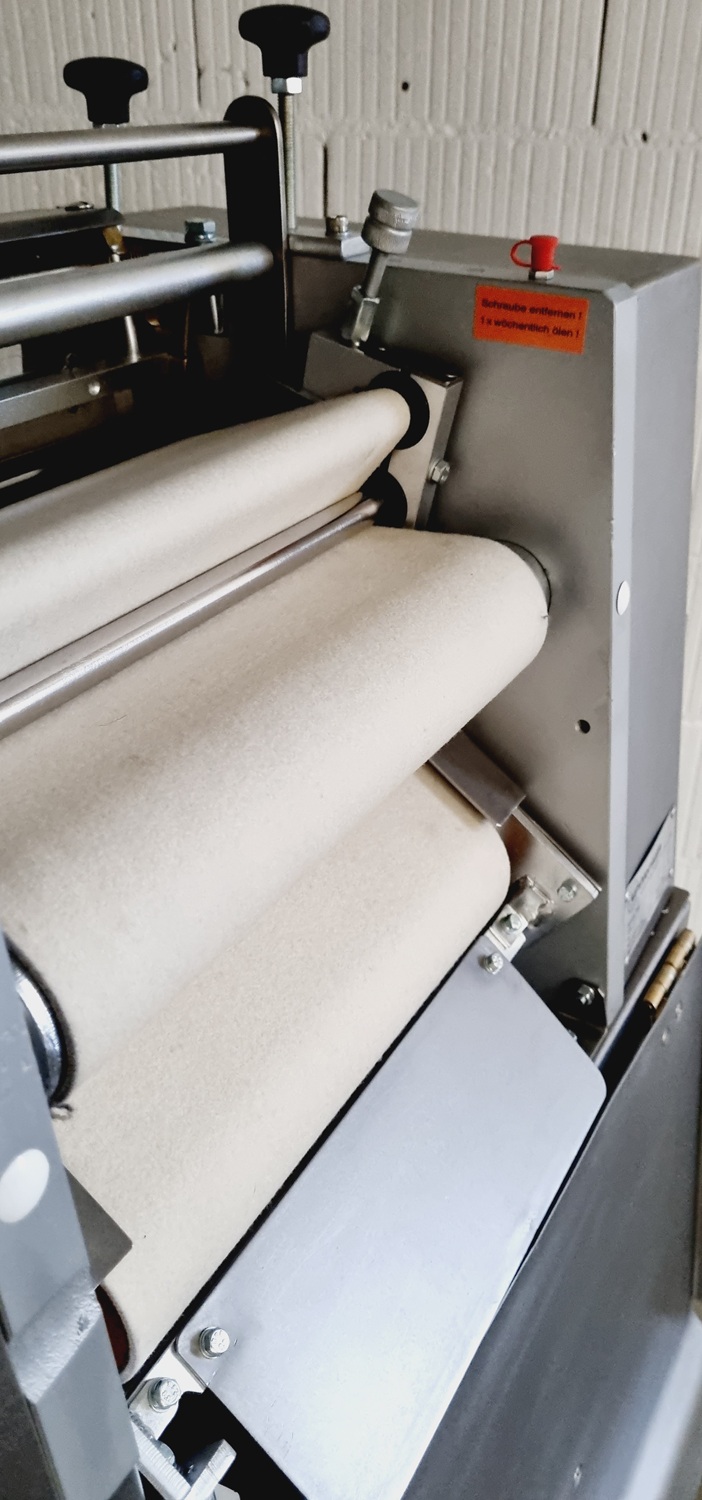 Hörnchenwickelmaschine Universum HWM 30/3