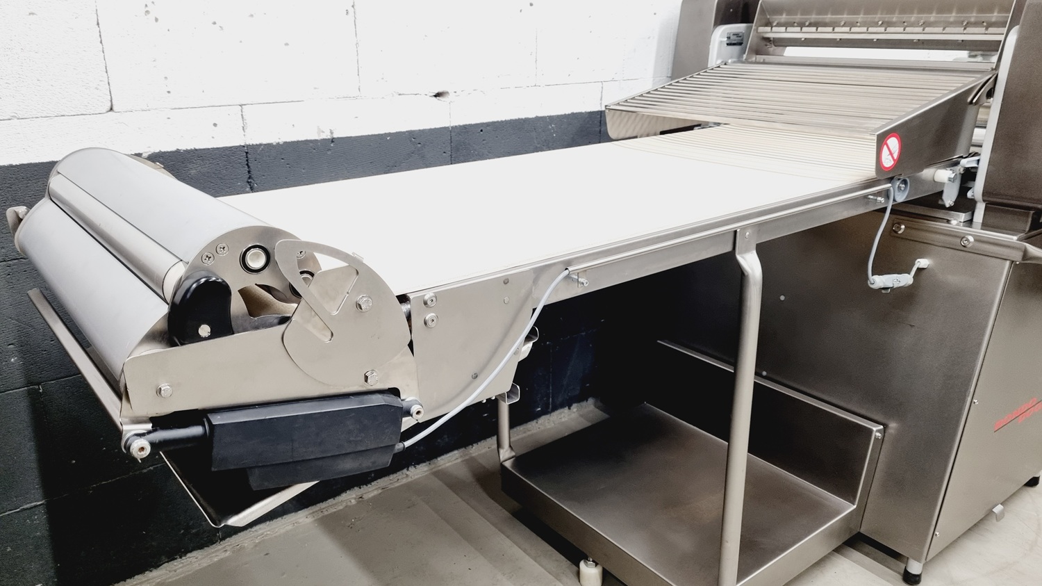 Ausrollmaschine Rondostar 3000 Ausrollmaschine Rondostar 3000
