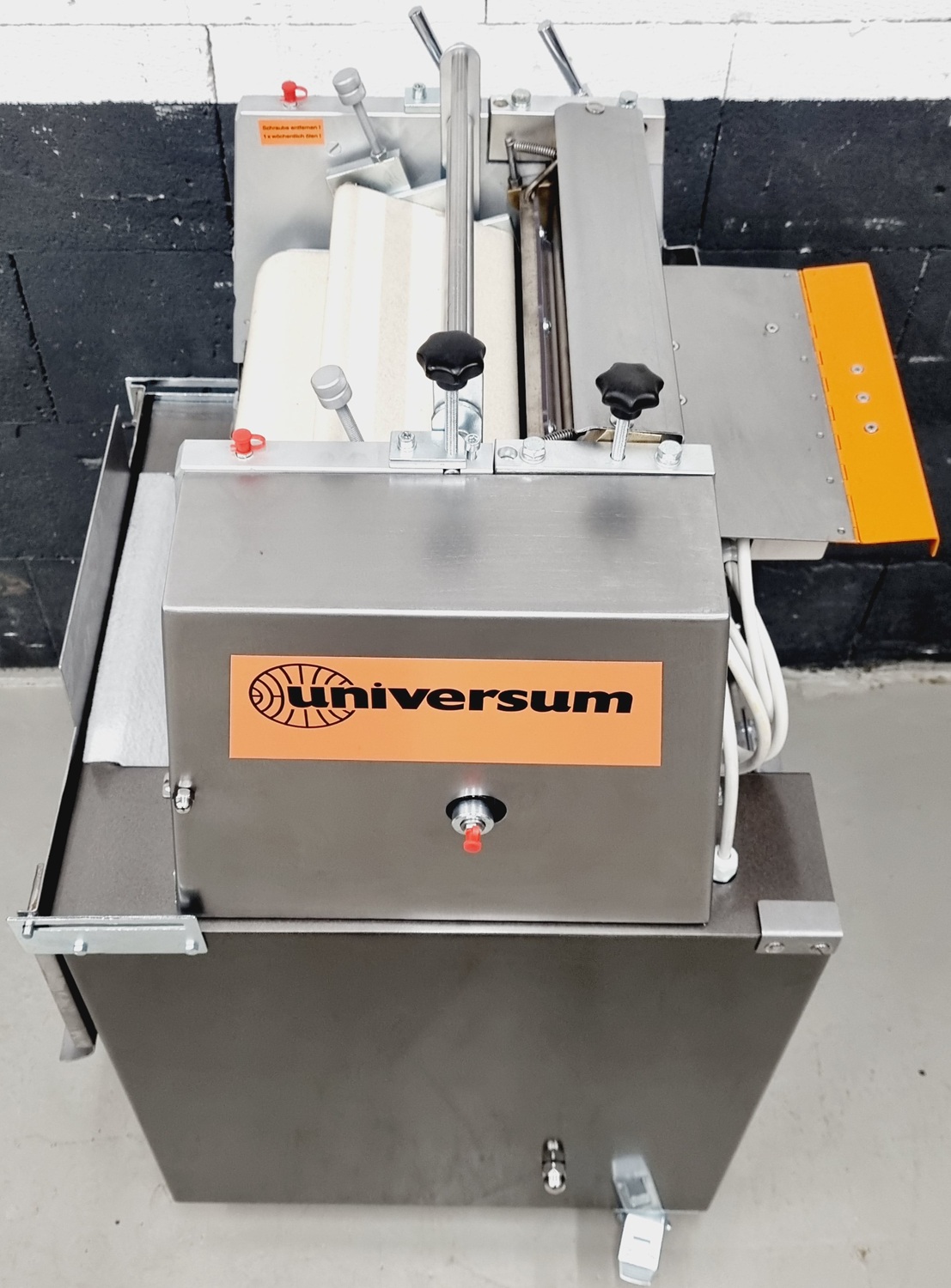 Hörnchenwickelmaschine Universum HWM 30