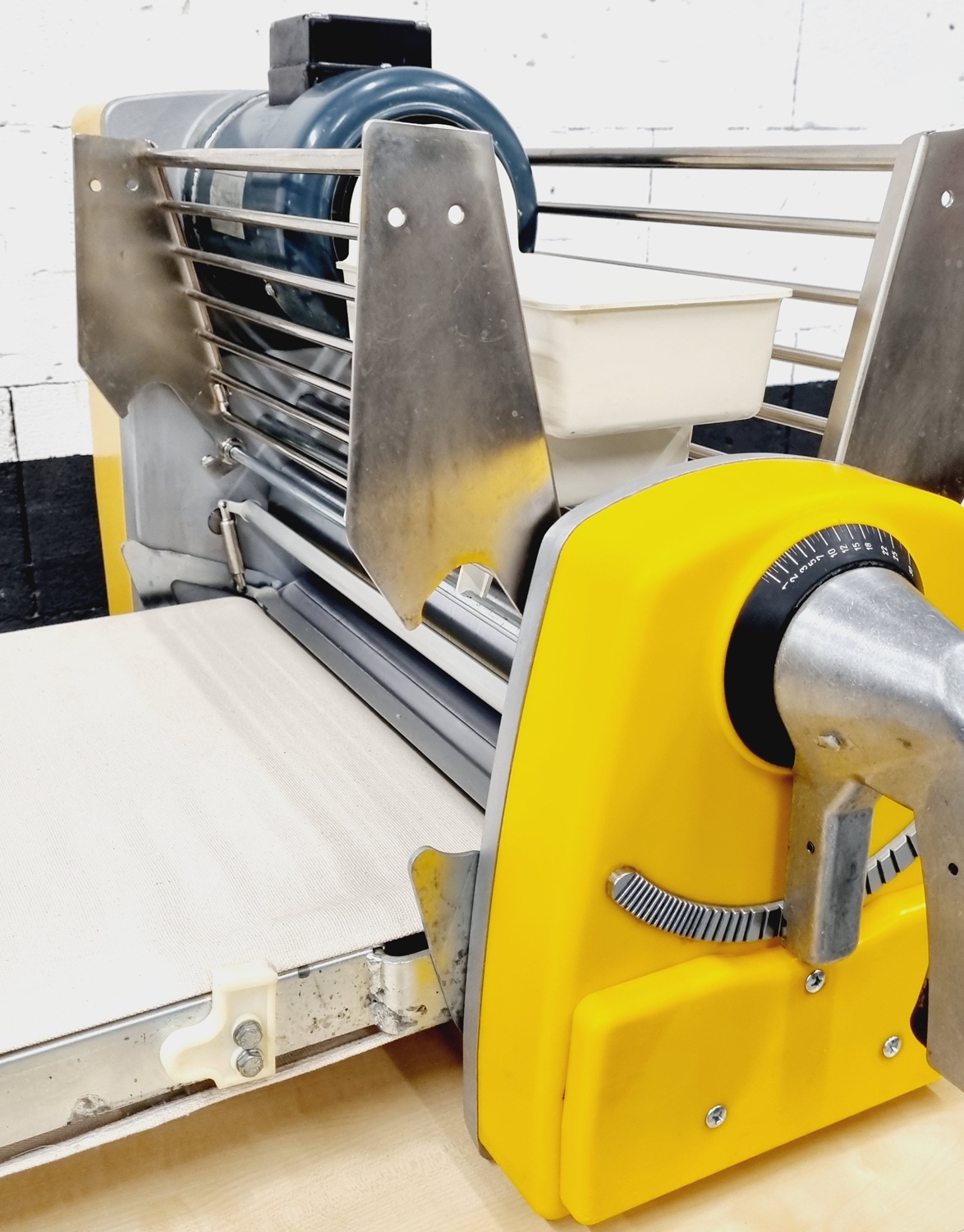 Ausrollmaschine Seewer Rondo STM 503