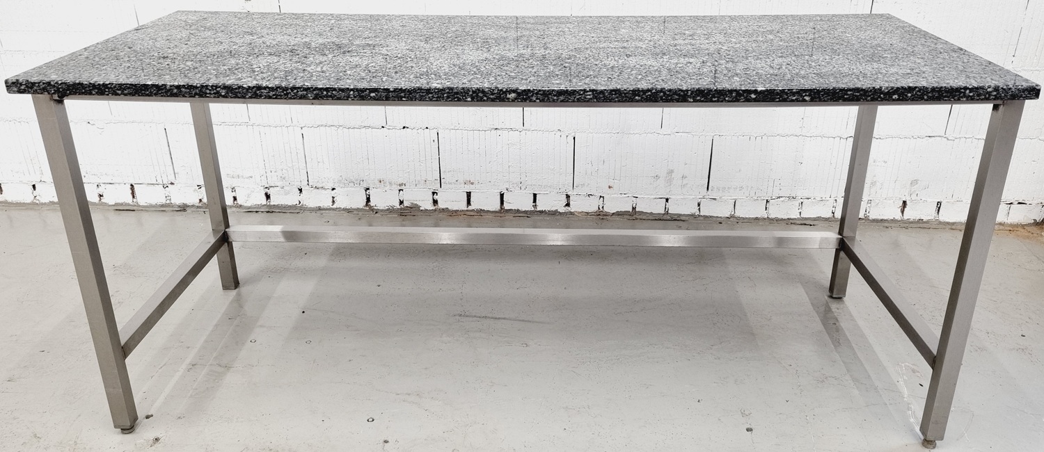 Arbeitstisch AT 2000 mit Granitplatte