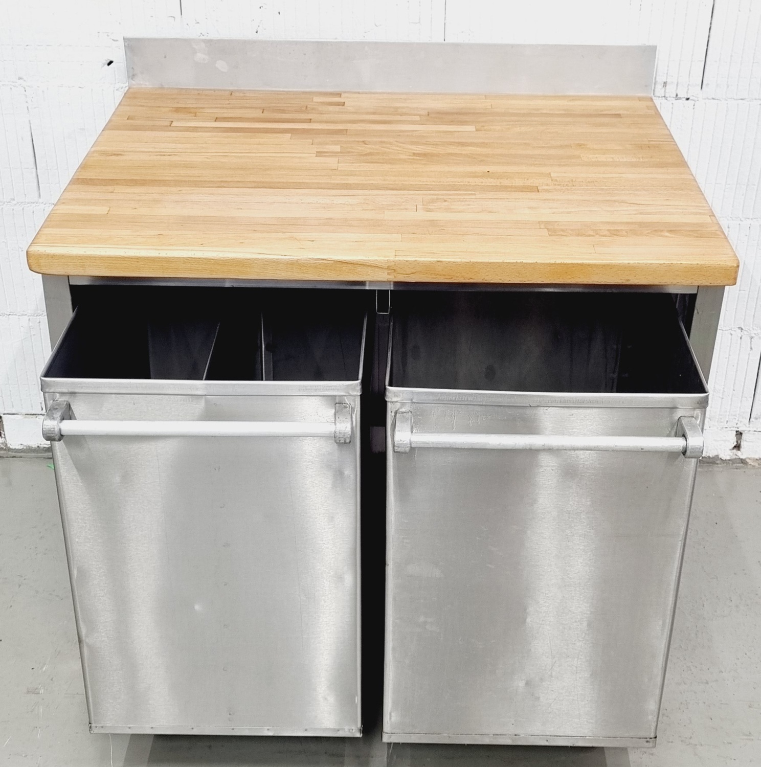 Arbeitstisch AT 1000 mit Buchenholzplatte und Mehlwagen