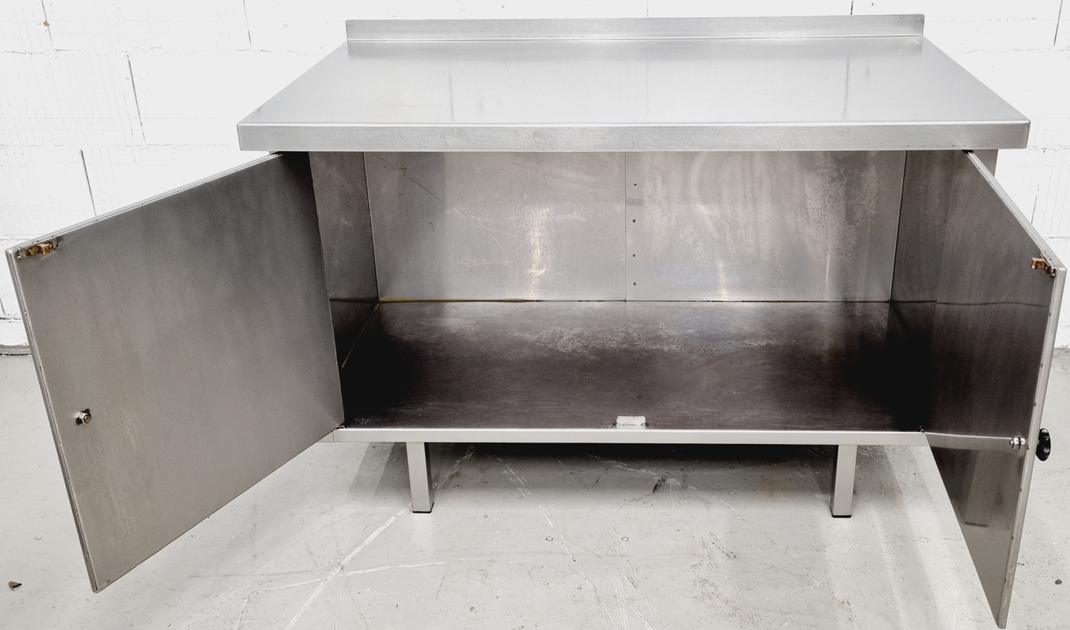 Arbeitstisch AT 1400 mit Edelstahlplatte